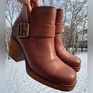 Korks Kari Chunky Heel Ankle Boots – 7.5